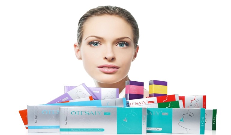 實現自然體積 使用透明質酸填充劑增強唇部和臉頰的藝術